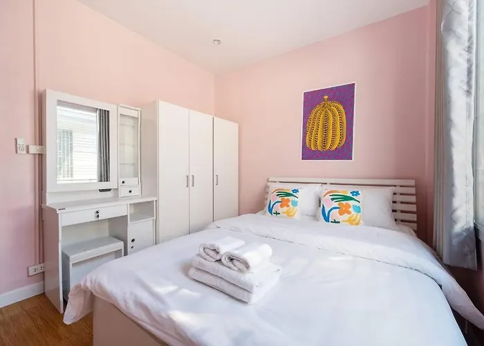 Villa Miq 142 Huai Khwang_new4br/jodd Fair *